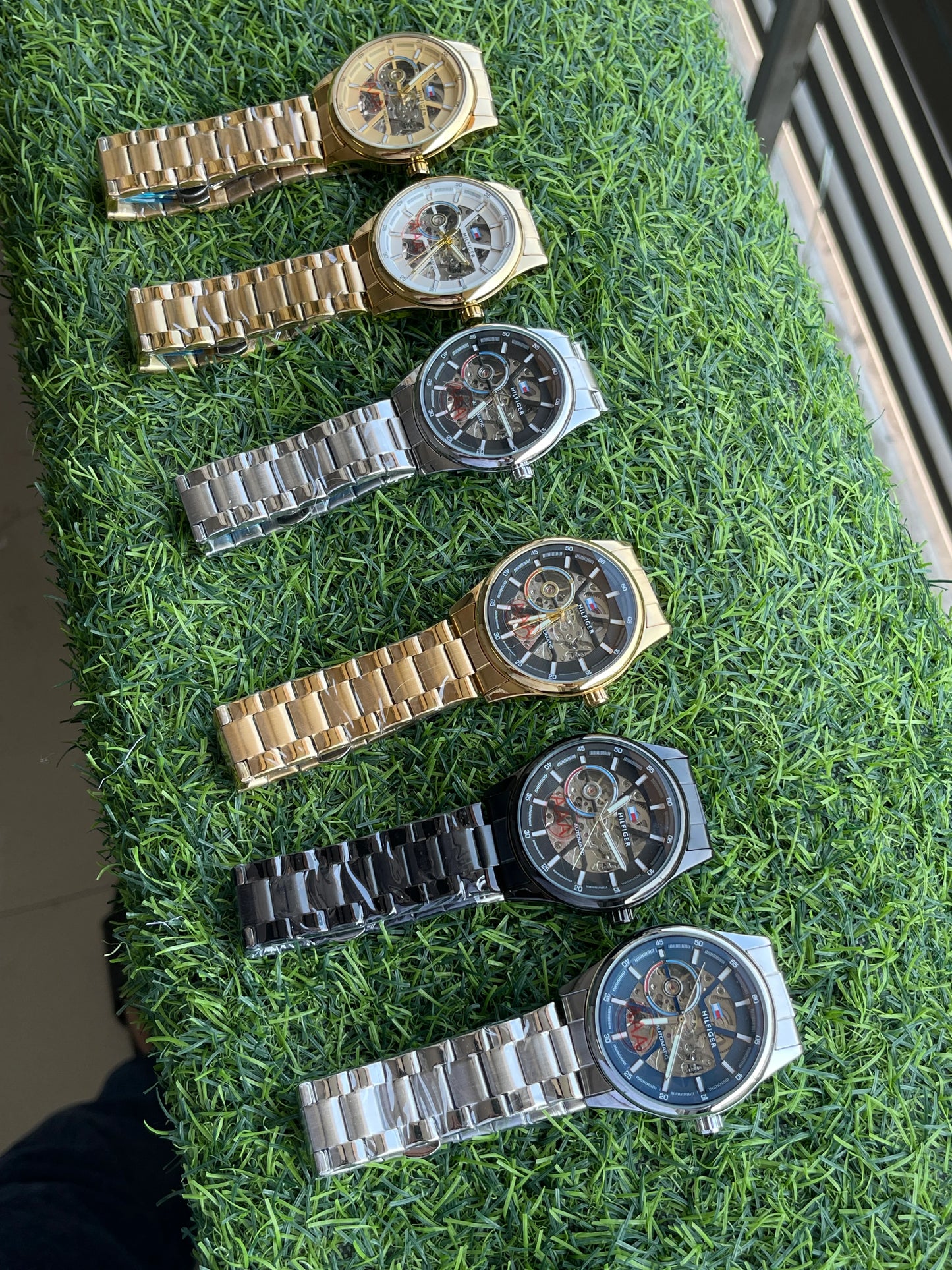 TOMMY HILFIGER AUTOMATIC SKELETON